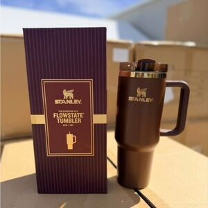 Stanley Dark Brown Flowstate Tumbler